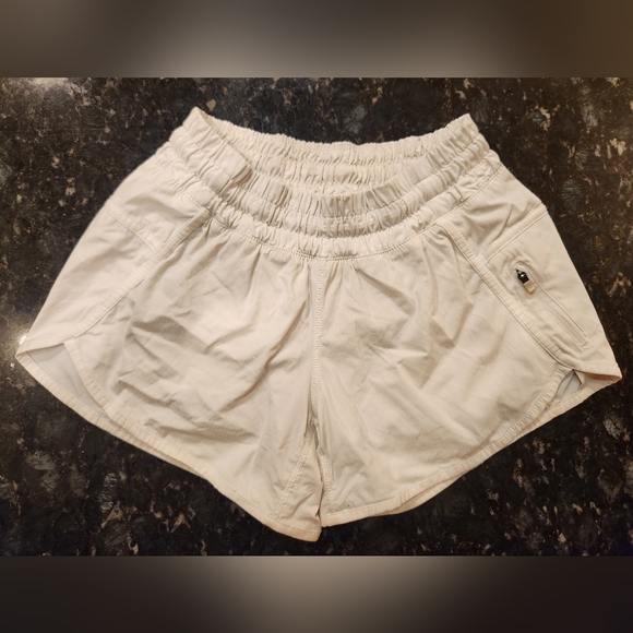 🤍 White lululemon tracker/Track That shorts - Picture 1 of 2